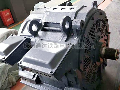 ZD120 railway traction motor