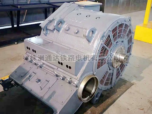 ZD105 railway traction motor